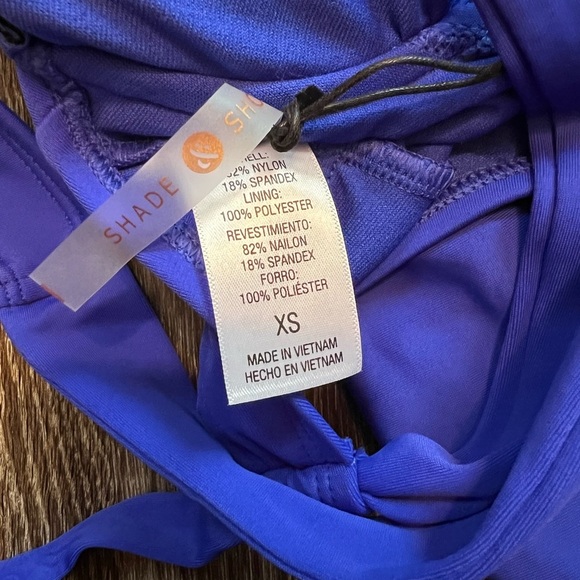 NWT - Shade & Shore - Cut Out Underwire One Piece Swimsuit - Picture 3 of 7